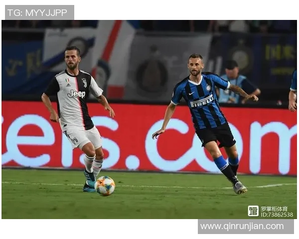 成都与重庆羽毛球队赛后复盘速度对决的精彩瞬间与战术分析