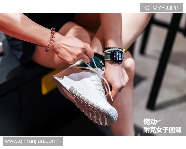 足球明星携手耐克打造限量版运动鞋引领潮流新风尚