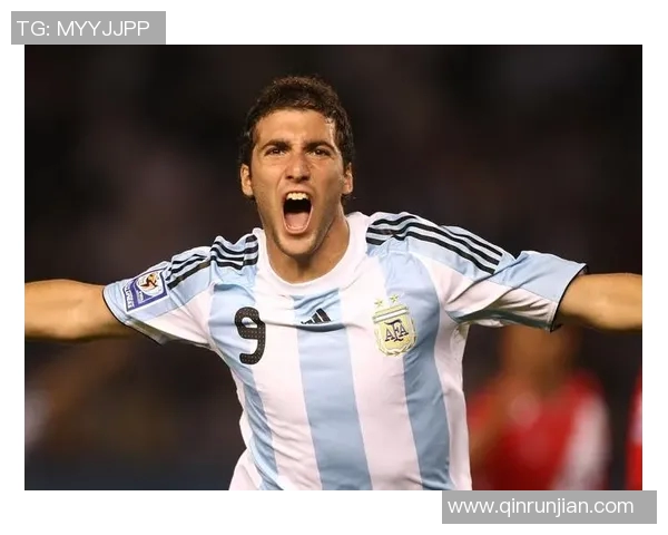 门牙大笑容灿烂足球明星们的独特魅力与风采探秘