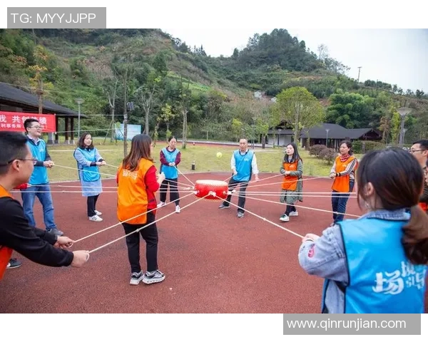 杭州网球队进攻策略解析:深度剖析网球技战术与团队协作 杭州网球队进攻策略解析:深度剖析网球技战术与团队协作