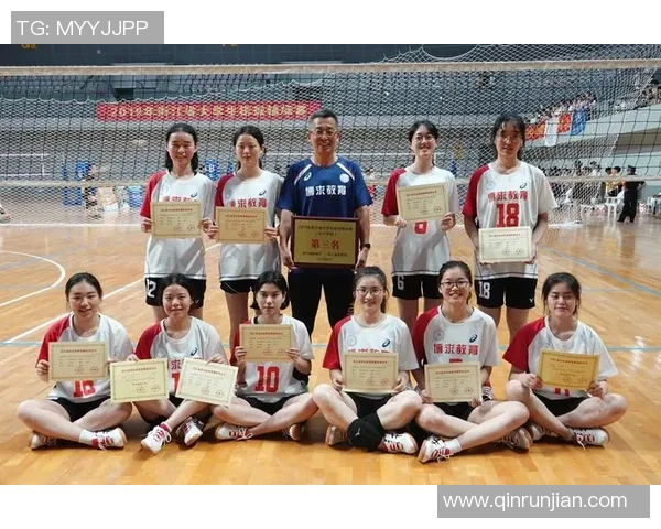 武汉排球队的拼搏之路：从艰辛到荣耀的锦标赛特别回顾